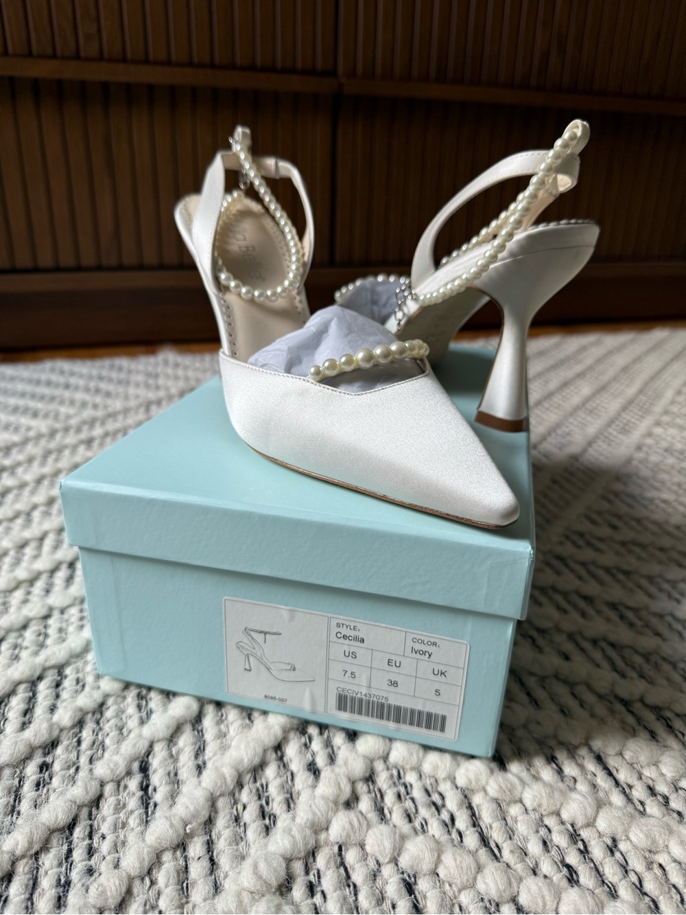*NEW* Bella Belle Cecilia Ivory Pearl Slingback Bridal Heels 7.5 USA - Picture 5 of 13